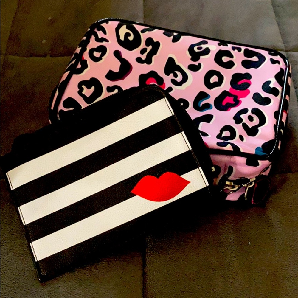 Makeup pouch